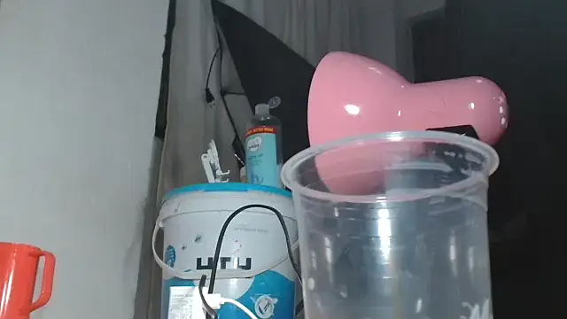 Snapshot of Cuddle_Bear chatting on 10/25/25, 10:59 Cuddle Bear online show from 10/25/25, 10:59