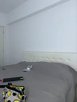 Celine Roxelle online show from 12/19/25, 08:54