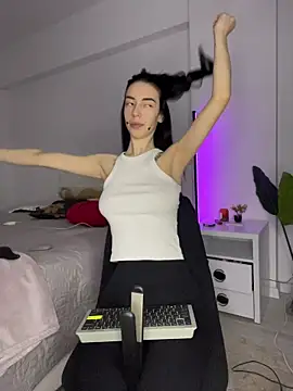 Celine Roxelle online show from 01/17/26, 04:00