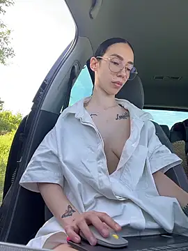Celine Roxelle online show from 05/15/26, 01:40