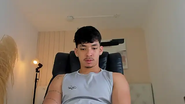 ISAAC CRYSTON online show from 11/06/25, 07:59