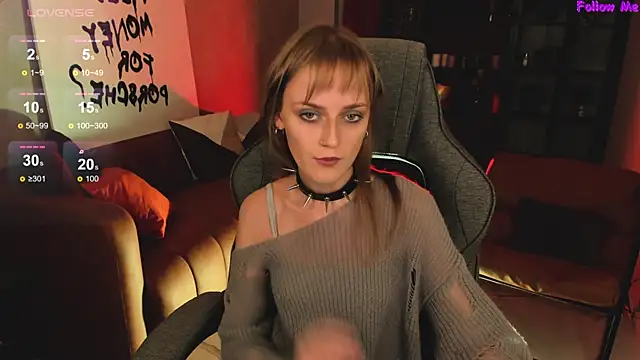 Snapshot of KiraMontoya chatting on 10/23/25, 08:51 KiraMontoya online show from 10/23/25, 08:51