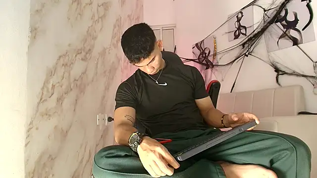 ANDRES STUD online show from 10/26/25, 04:29