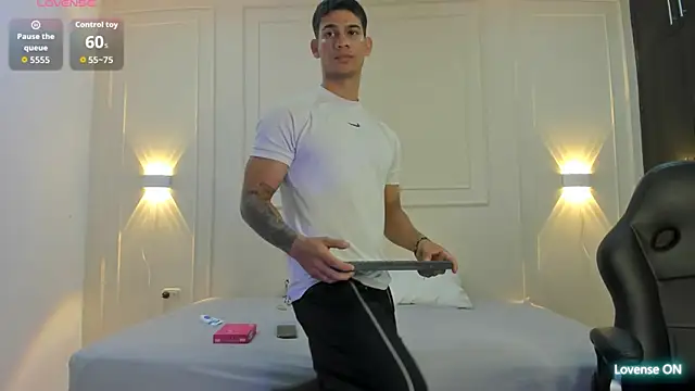 Snapshot of ANDRES_STUD chatting on 05/19/26, 03:57 ANDRES STUD online show from 05/19/26, 03:57