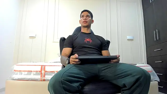 Snapshot of ANDRES_STUD chatting on 05/26/26, 03:35 ANDRES STUD online show from 05/26/26, 03:35