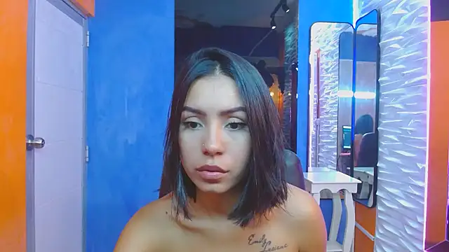 julieta fn online show from 12/03/25, 01:42