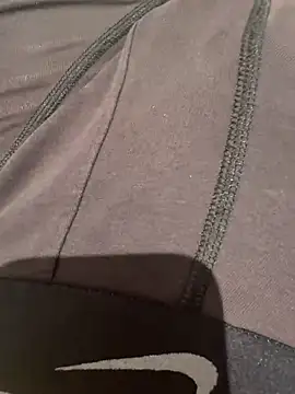 polpolo21 online show from 12/17/25, 05:08