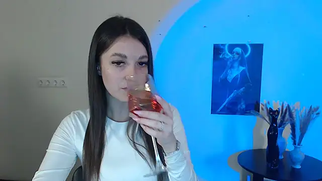 Eva Eldis online show from 03/08/25, 05:33