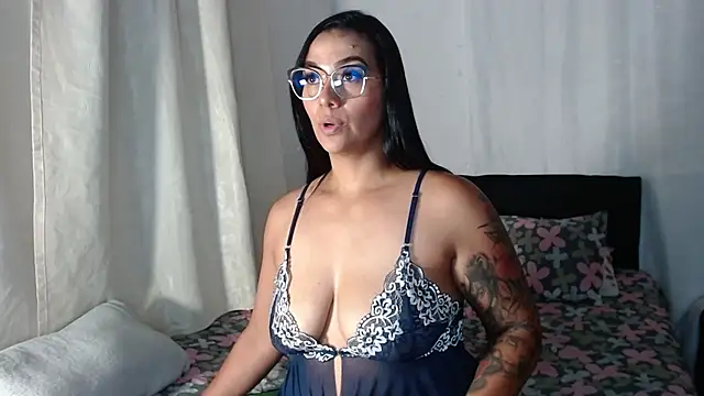 Daphne Gabor online show from 03/11/25, 01:16