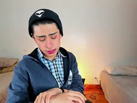 Snapshot of steve__gray chatting on 02/21/25, 03:21 steve  gray online show from 02/21/25, 03:21