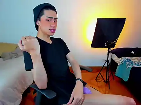 Snapshot of steve__gray chatting on 03/10/25, 07:07 steve  gray online show from 03/10/25, 07:07