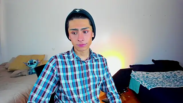 Snapshot of steve__gray chatting on 03/14/25, 06:50 steve  gray online show from 03/14/25, 06:50