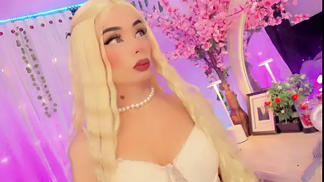 Irina milkmaid online show from 12/18/25, 07:20