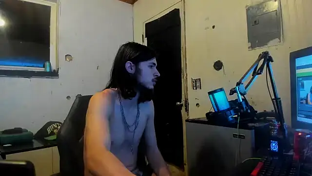 Snapshot of nuttyking2022 chatting on 02/04/25, 12:11 nuttyking2022 online show from 02/04/25, 12:11