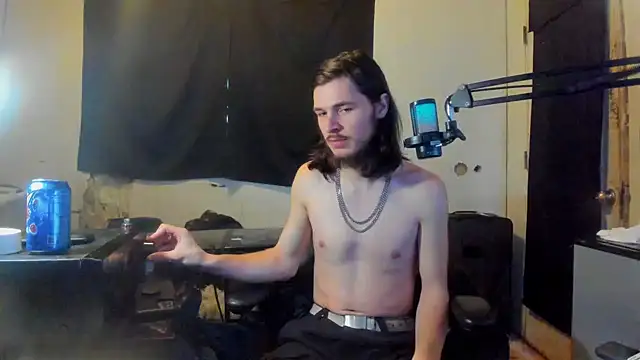 Snapshot of nuttyking2022 chatting on 02/05/25, 08:25 nuttyking2022 online show from 02/05/25, 08:25