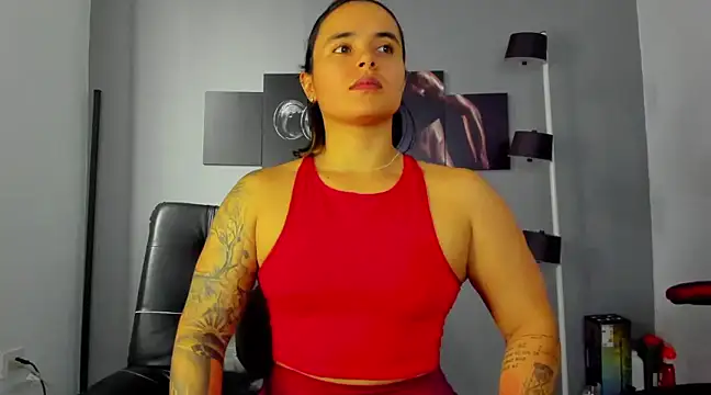 karlyjons12 online show from 02/19/25, 06:21