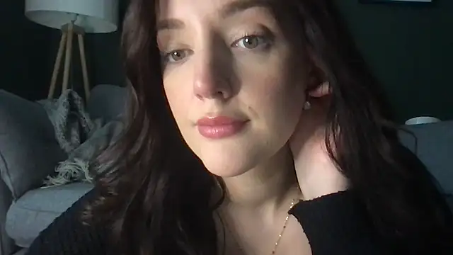 Snapshot of laceyjames24 chatting on 11/12/25, 11:21 laceyjames24 online show from 11/12/25, 11:21