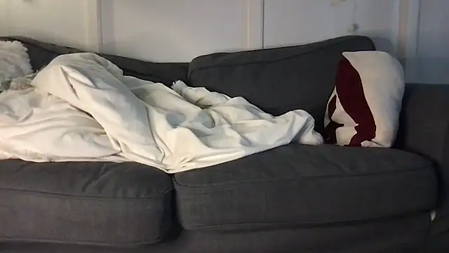 Snapshot of laceyjames24 chatting on 03/20/26, 08:30 laceyjames24 online show from 03/20/26, 08:30