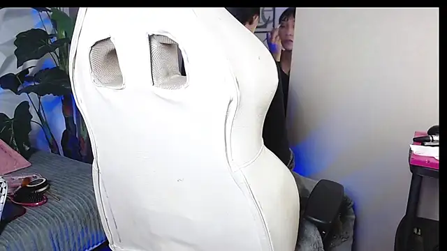 Miaa Lee7 online show from 10/16/25, 08:54