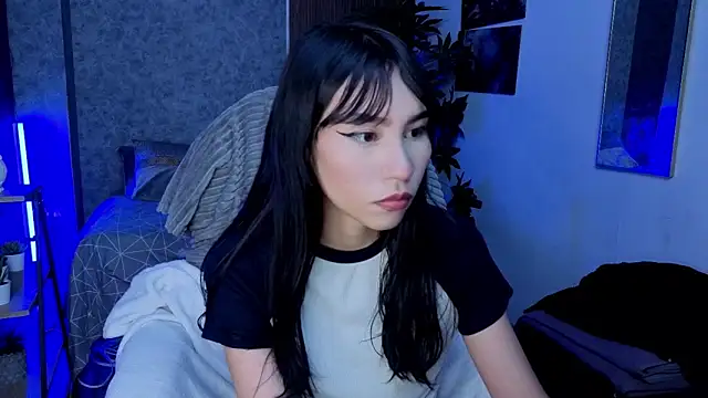 Miaa Lee7 online show from 05/28/26, 08:17