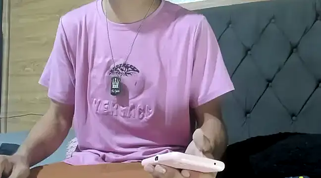 guyeifmaxiro online show from 02/17/25, 07:42