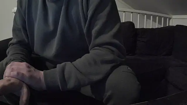 YourLoveBoyKevin online show from 02/17/25, 08:47