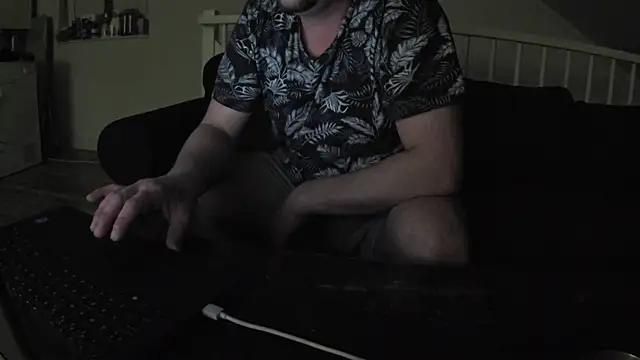 YourLoveBoyKevin online show from 02/28/25, 09:44