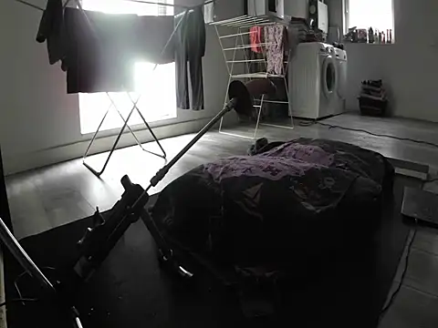 YourLoveBoyKevin online show from 09/16/25, 03:02