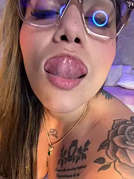 Madissonlove 1 online show from 05/16/26, 02:19