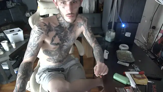 BadJewfucks online show from 04/29/26, 05:22