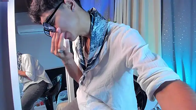 NovaaWheler online show from 09/11/25, 03:45