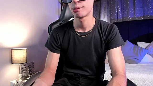 NovaaWheler online show from 11/28/25, 07:49