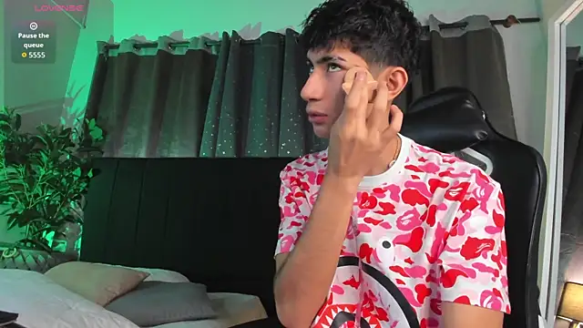 NovaaWheler online show from 03/11/26, 10:54