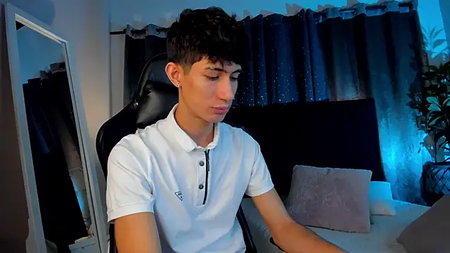 NovaaWheler online show from 04/08/26, 12:27