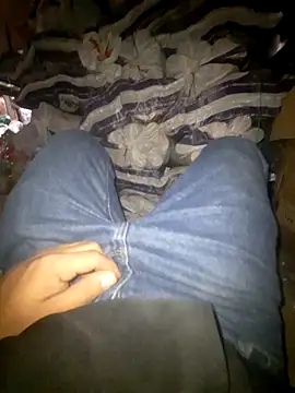 Snapshot of feniX85_4 chatting on 02/24/25, 06:58 feniX85 4 online show from 02/24/25, 06:58