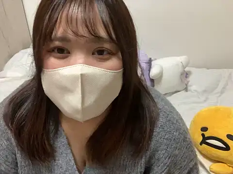 Snapshot of mitarashi_awww chatting on 03/08/25, 10:22 mitarashi awww online show from 03/08/25, 10:22