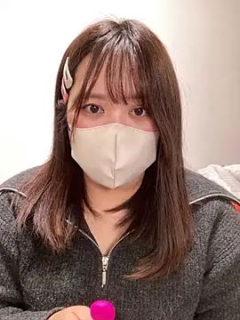 Snapshot of mitarashi_awww chatting on 03/19/25, 12:12 mitarashi awww online show from 03/19/25, 12:12