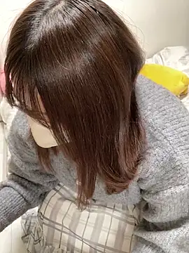 Snapshot of mitarashi_awww chatting on 03/19/25, 09:05 mitarashi awww online show from 03/19/25, 09:05