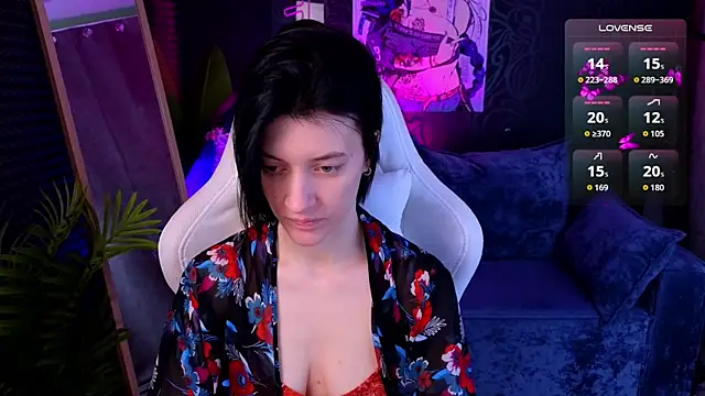 roxy riot  online show from 11/14/25, 01:26