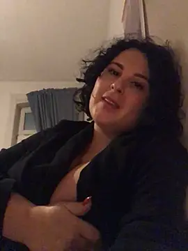 Snapshot of LunaSoleil9 chatting on 02/09/25, 07:30 LunaSoleil9 online show from 02/09/25, 07:30