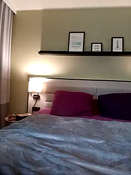 Snapshot of LunaSoleil9 chatting on 01/19/26, 12:20 LunaSoleil9 online show from 01/19/26, 12:20