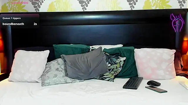 Snapshot of Kaylynn chatting on 03/08/25, 05:33 Kaylynn online show from 03/08/25, 05:33