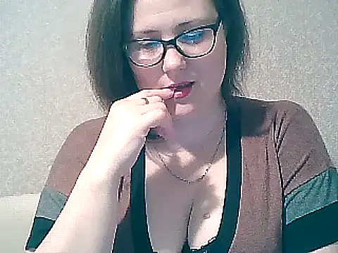 Snapshot of MerryLaCherry chatting on 02/06/25, 12:22 MerryLaCherry online show from 02/06/25, 12:22