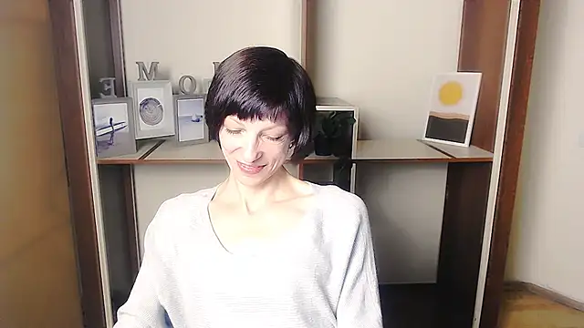  AngeliaFlow  online show from 09/12/25, 06:02