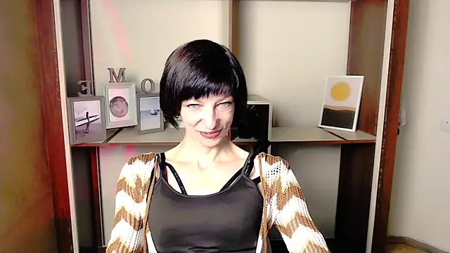  AngeliaFlow  online show from 09/30/25, 06:51