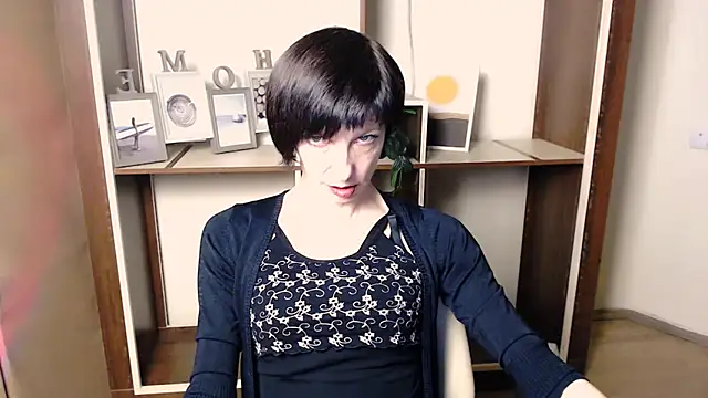  AngeliaFlow  online show from 12/02/25, 07:47