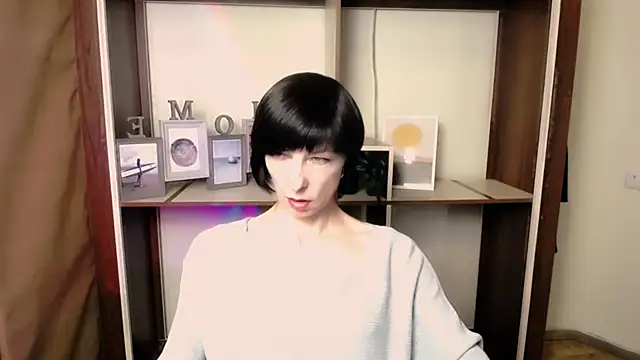  AngeliaFlow  online show from 01/07/26, 04:20