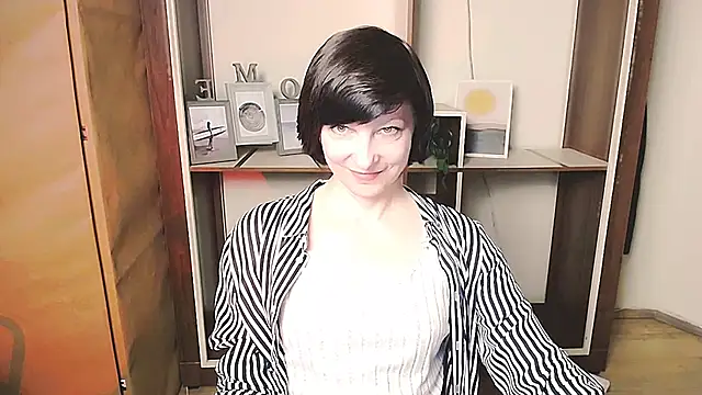 Snapshot of _AngeliaFlow_ chatting on 04/27/26, 08:34 AngeliaFlow online show from 04/27/26, 08:34