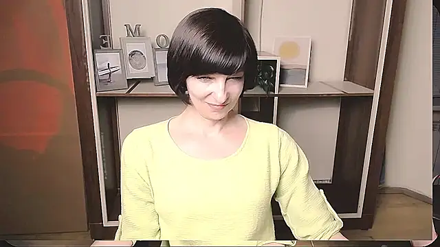 Snapshot of _AngeliaFlow_ chatting on 05/09/26, 08:30 AngeliaFlow online show from 05/09/26, 08:30