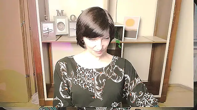 Snapshot of _AngeliaFlow_ chatting on 05/11/26, 02:45 AngeliaFlow online show from 05/11/26, 02:45